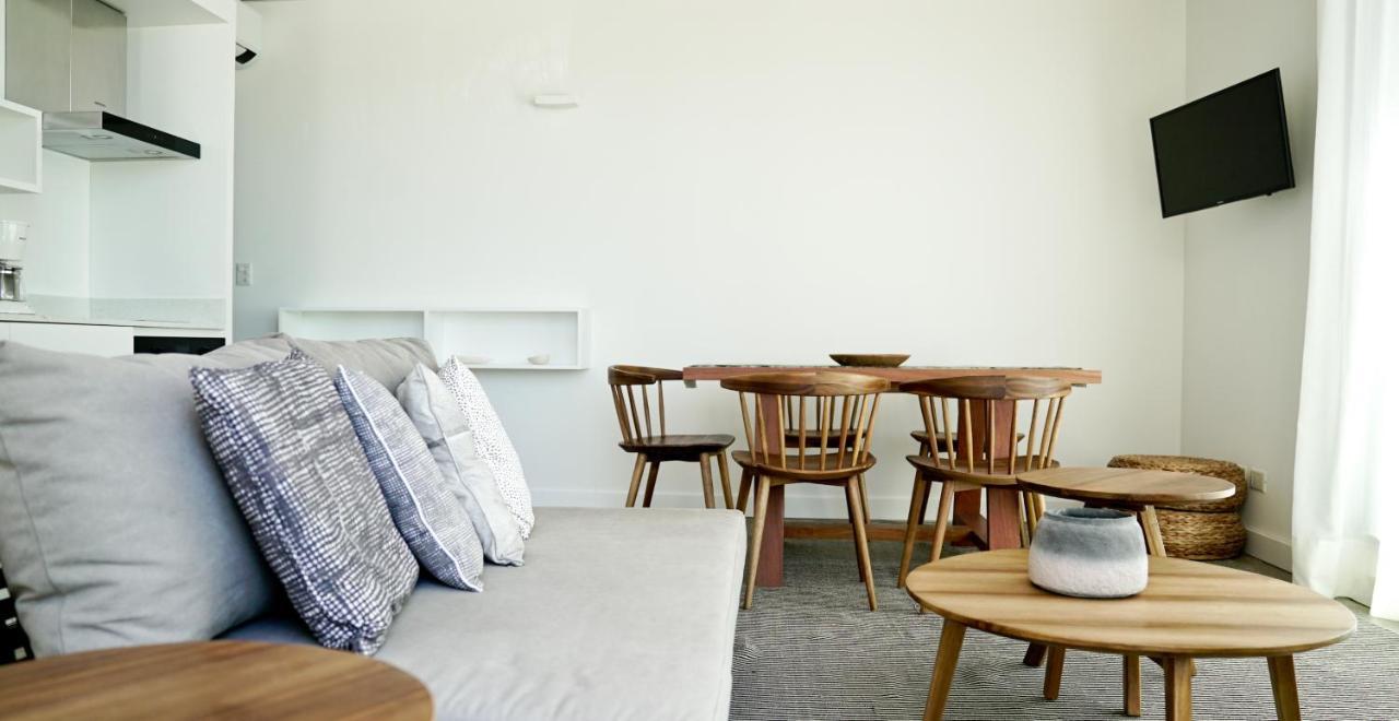 Casagrande Hotel & Beach Club José Ignacio Exteriör bild A living room in a typical apartment